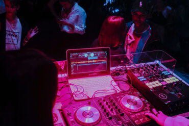 Music lovers prefer to buy tickets online